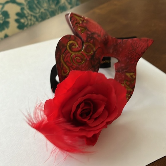 Venetian Hand-painted Mask from Disney’s Topolino’s Italian Masquerade NYE - Picture 7 of 10
